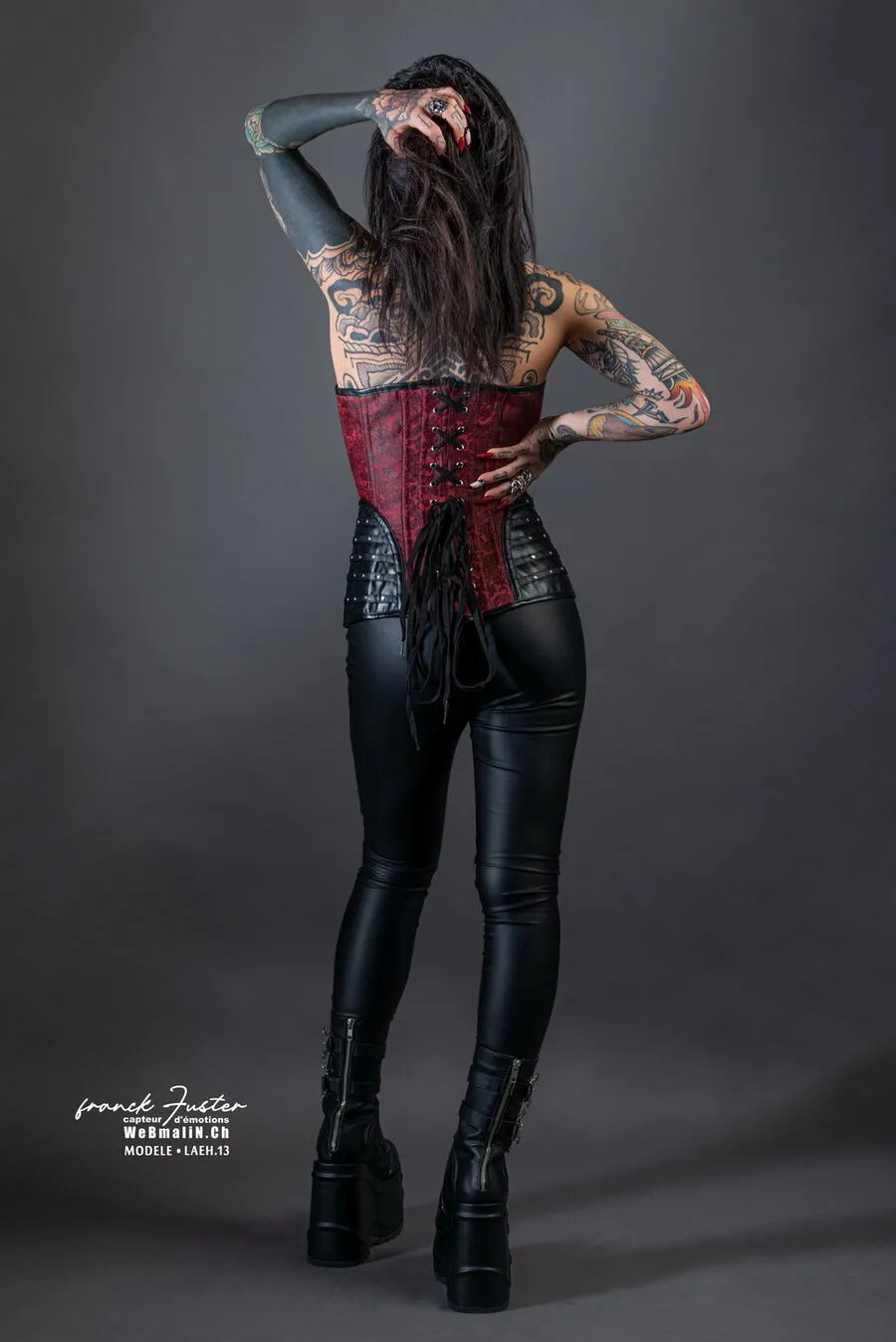DISCOBOLE Corset Rock Gothique Rouge 5 DISCOBOLE Corset Rock Gothique Rouge – Image 3