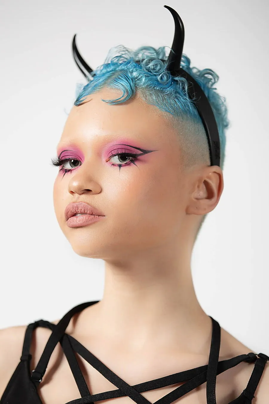 Serre-tête KILLSTAR 'Cornes Du Diable' 4 Serre-tête KILLSTAR 'Cornes Du Diable' – Image 2