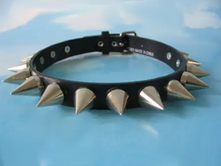 DISCOBOLE Collier Gothique En Cuir Clouté 3 DISCOBOLE Collier Gothique En Cuir Clouté