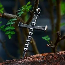 DISCOBOLE Croix Gothique 'stake' -Vêtements Gothiques h835b16989d344a5b868e325b136b6363xjpg 960x960 900