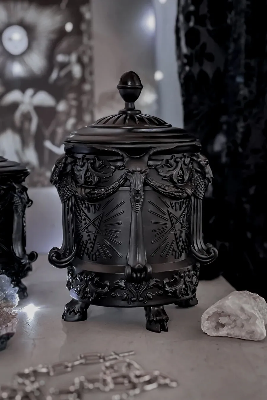 Urne En Résine KILLSTAR 'Lord Of Night' 3 Urne En Résine KILLSTAR 'Lord Of Night'