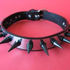 DISCOBOLE Collier Gothique En Cuir Clouté