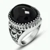 DISCOBOLE Bague Gothique Noire -Vêtements Gothiques skullengagementringwomenwithredagate